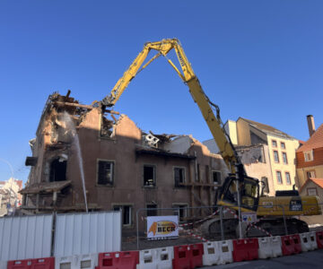 Démolition d'un bâtiment en péril